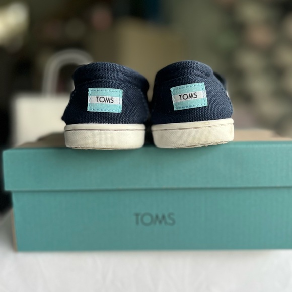 Toms navy blue slip ons toddler size 10. - Picture 3 of 3